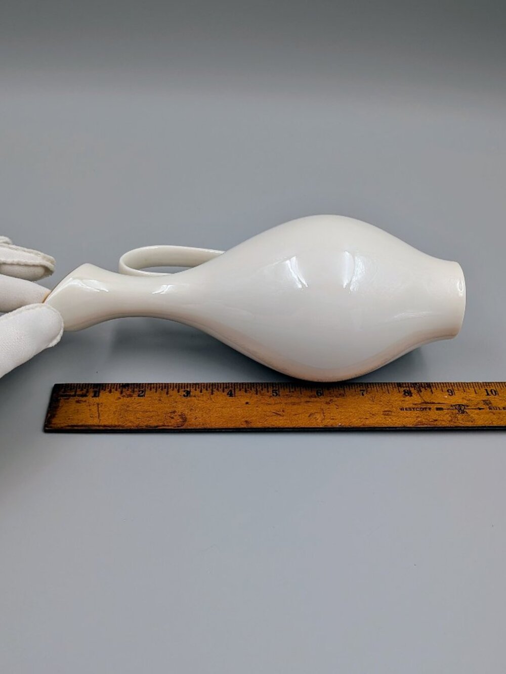 Mid-Century Vintage Lenox Century Collection Vase - Ivory Porcelain w. Gold Trim - Picture 8 of 8